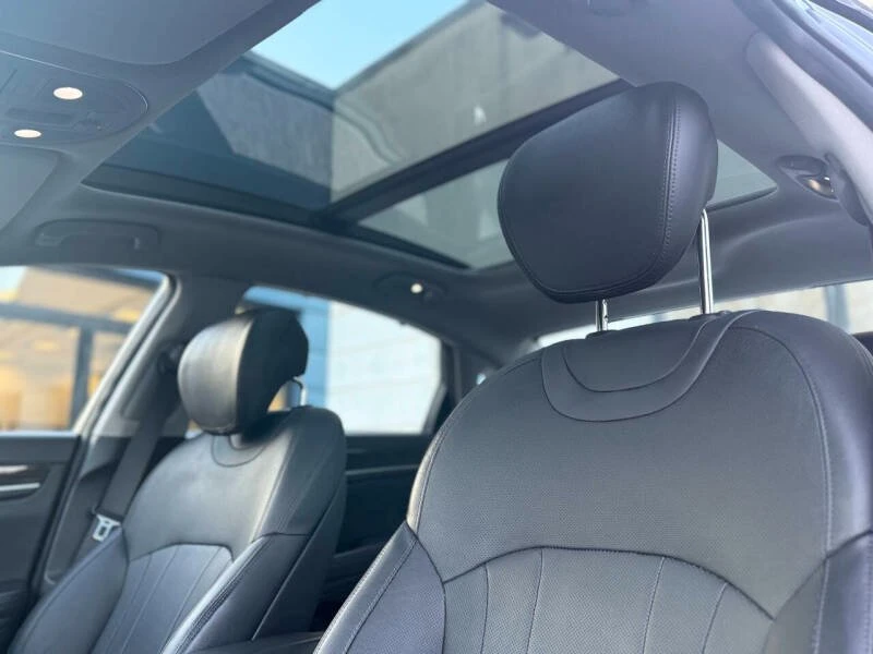 2015 Hyundai Genesis - Image 16 of 20