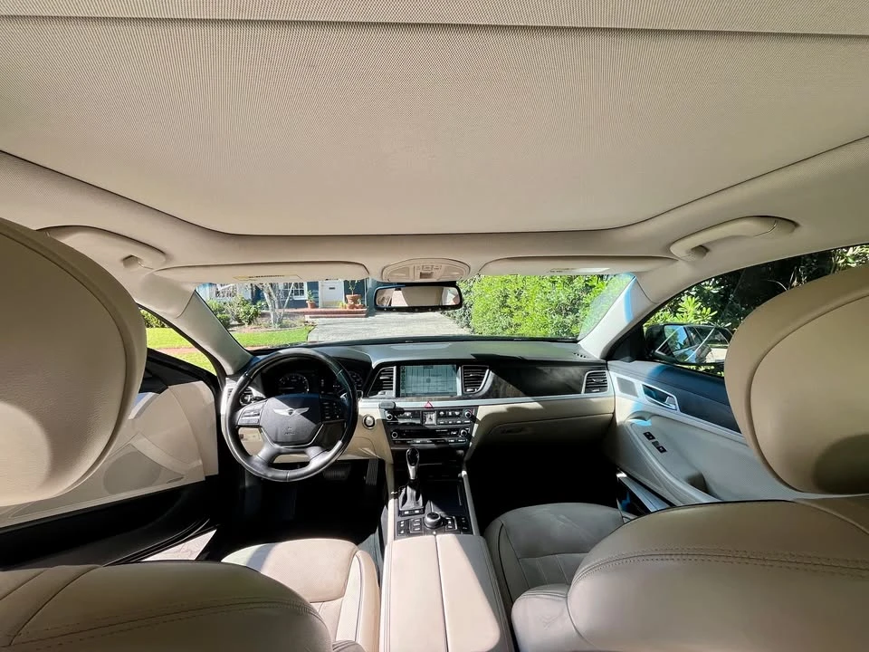 2015 Hyundai Genesis - Image 9 of 18