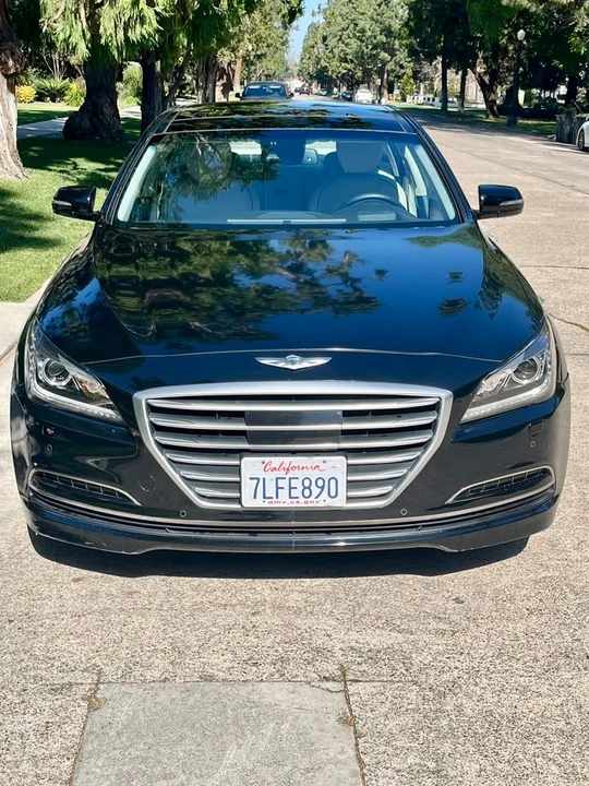 2015 Hyundai Genesis - Image 4 of 18