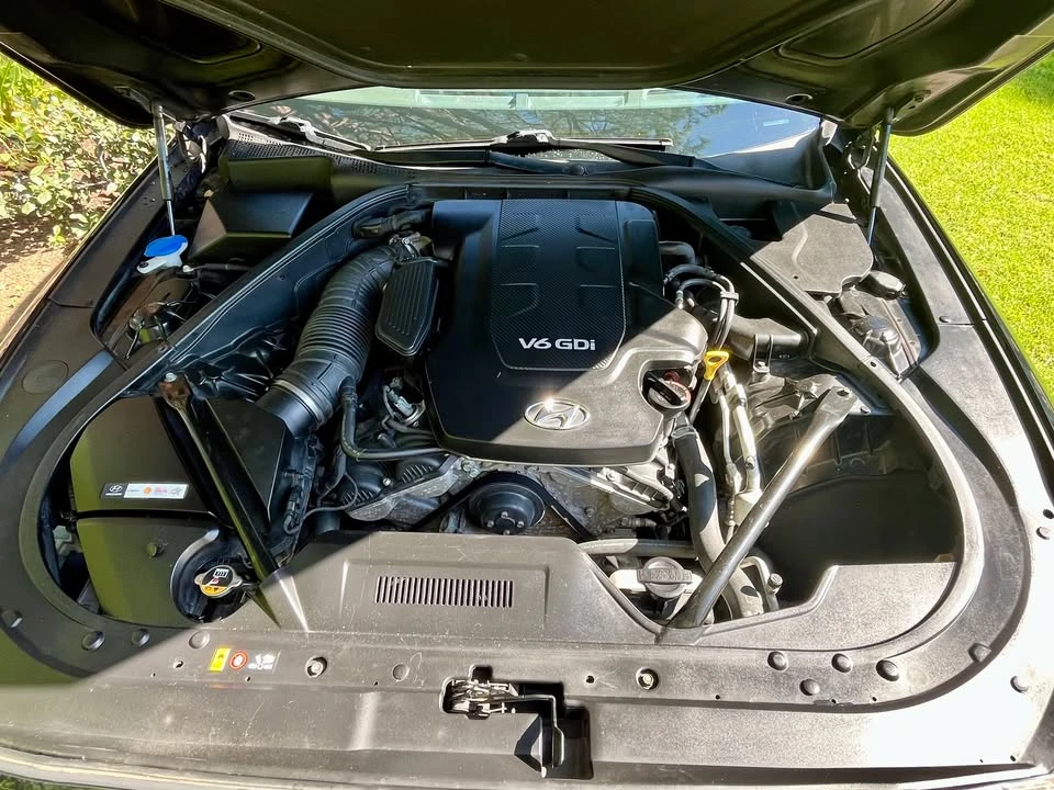 2015 Hyundai Genesis - Image 18 of 18