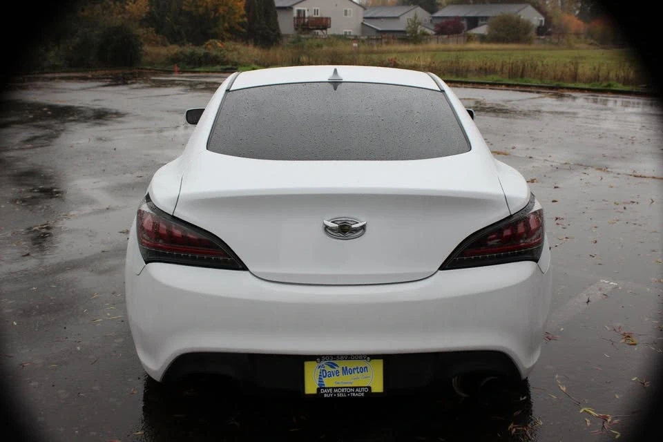 2015 Hyundai Genesis - Image 6 of 16