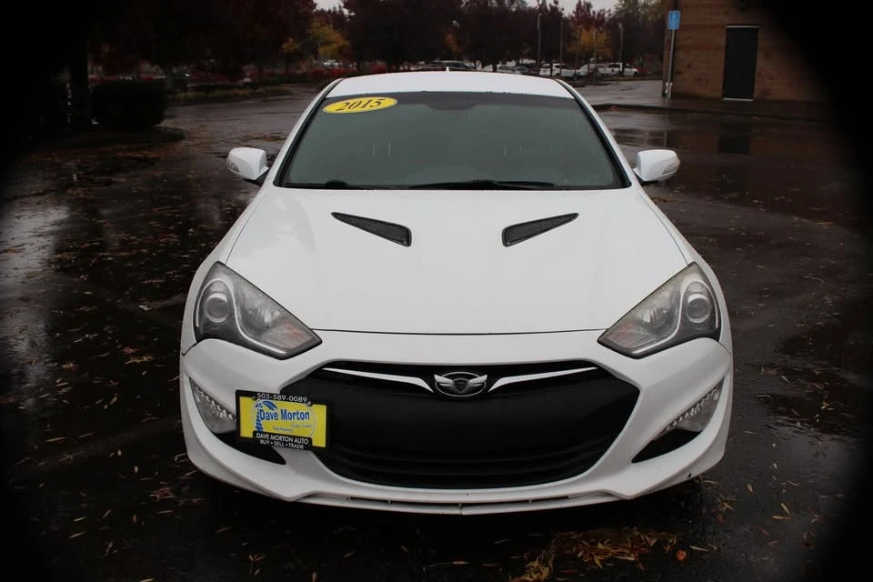 2015 Hyundai Genesis - Image 4 of 16