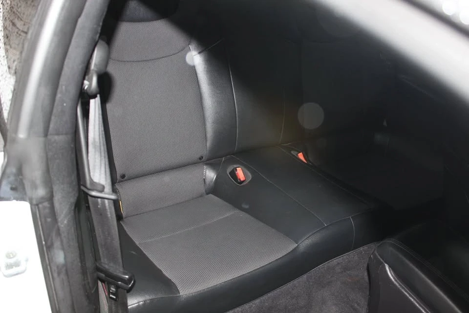 2015 Hyundai Genesis - Image 12 of 16
