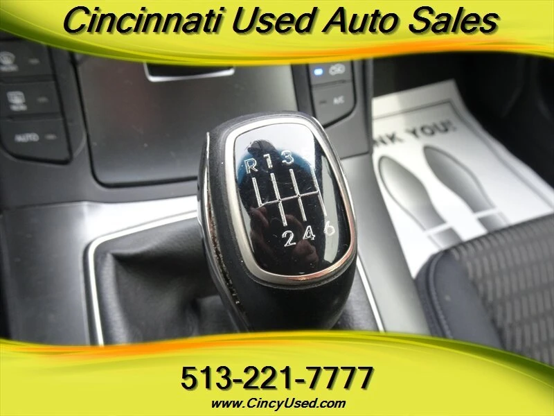2015 Hyundai Genesis - Image 18 of 20