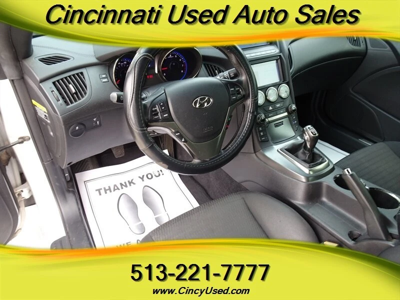2015 Hyundai Genesis - Image 10 of 20