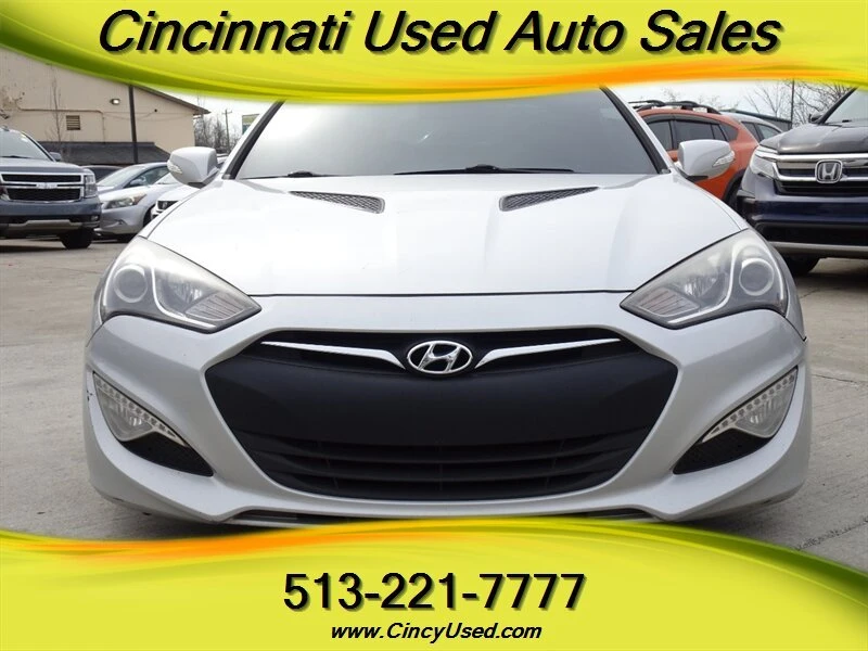 2015 Hyundai Genesis - Image 2 of 20