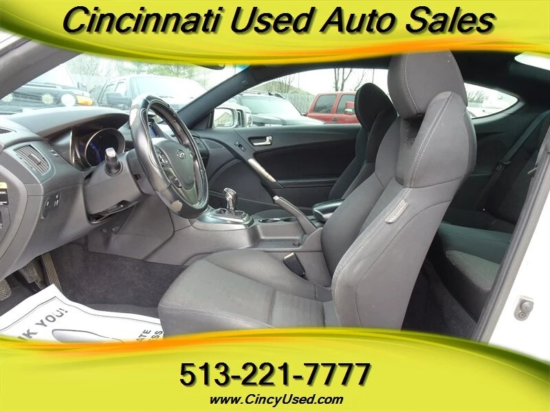2015 Hyundai Genesis - Image 11 of 20
