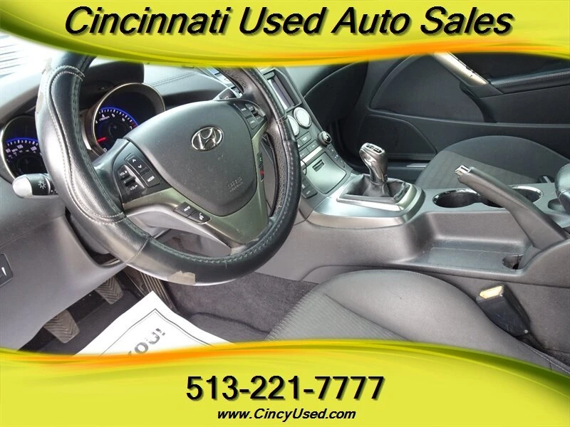 2015 Hyundai Genesis - Image 12 of 20