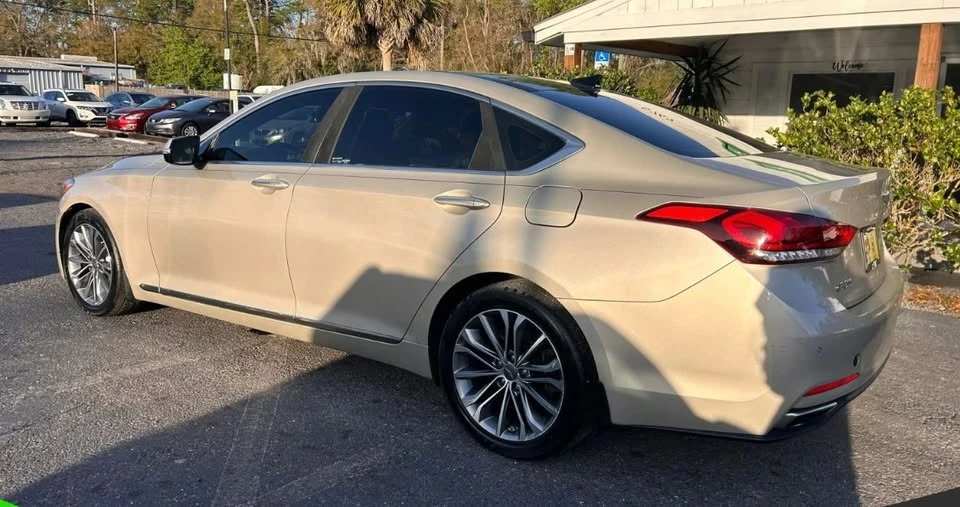 2015 Hyundai Genesis - Image 4 of 9