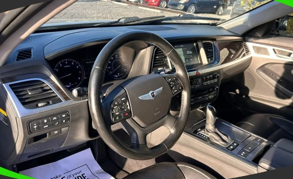 2015 Hyundai Genesis - Image 7 of 9