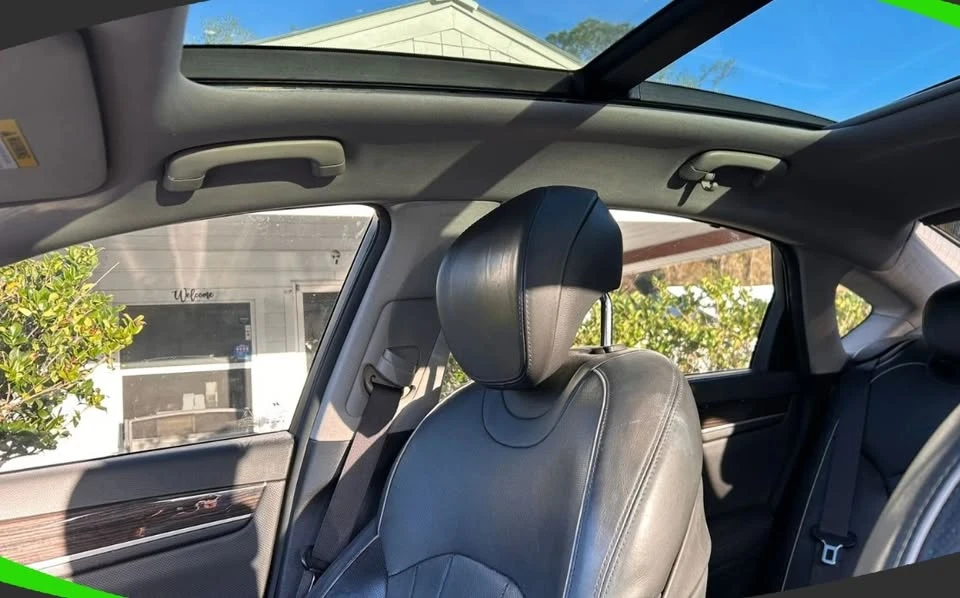 2015 Hyundai Genesis - Image 8 of 9