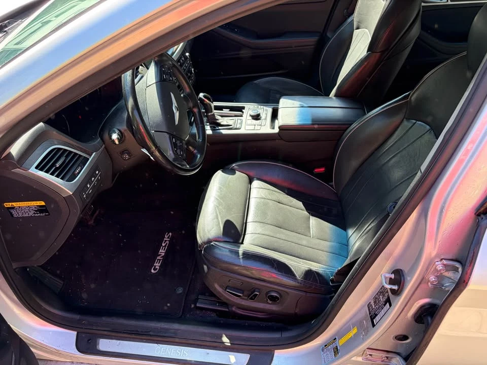 2015 Hyundai Genesis - Image 6 of 9