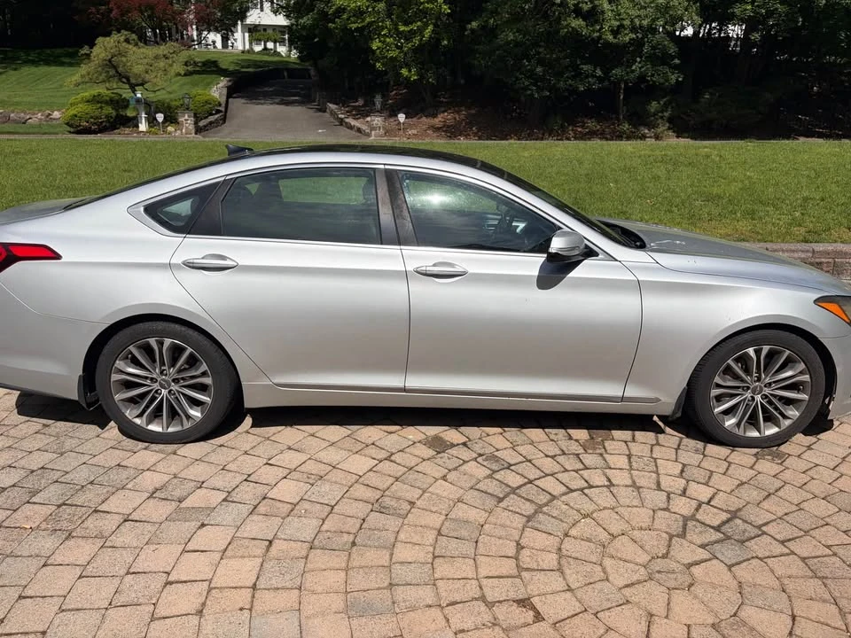 2015 Hyundai Genesis - Image 7 of 9