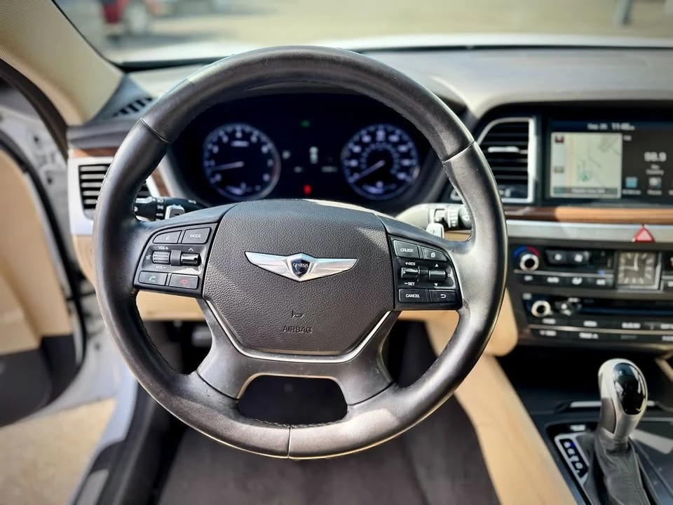 2015 Hyundai Genesis - Image 19 of 20