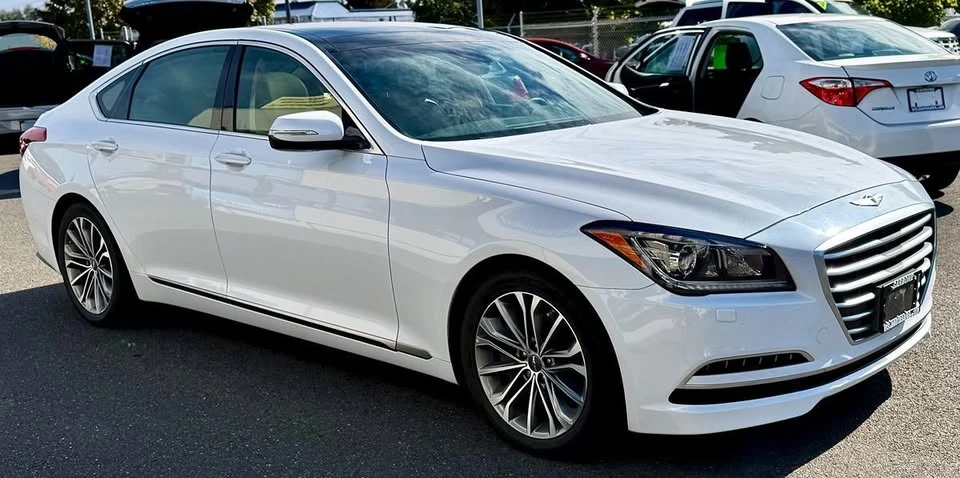 2015 Hyundai Genesis - Image 5 of 20