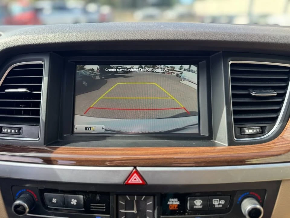 2015 Hyundai Genesis - Image 18 of 20