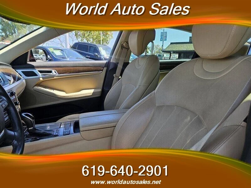 2015 Hyundai Genesis - Image 6 of 12