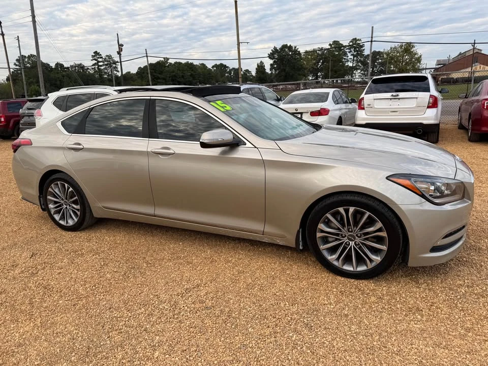 2015 Hyundai Genesis - Image 5 of 17