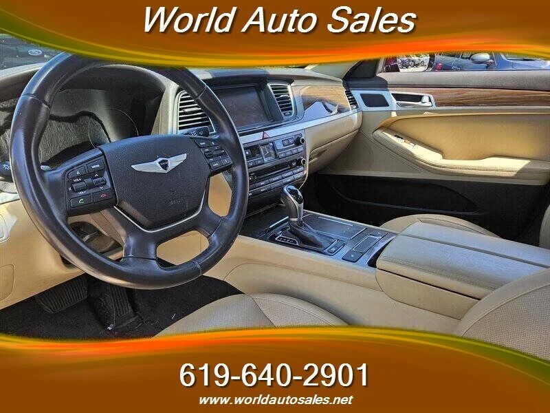 2015 Hyundai Genesis - Image 7 of 12