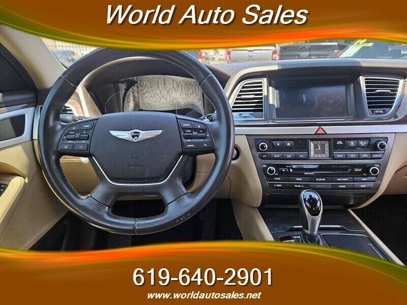 2015 Hyundai Genesis - Image 10 of 12