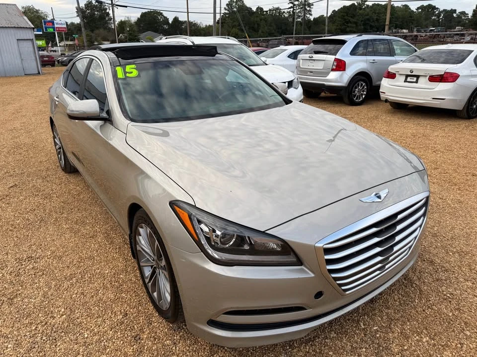 2015 Hyundai Genesis - Image 4 of 17