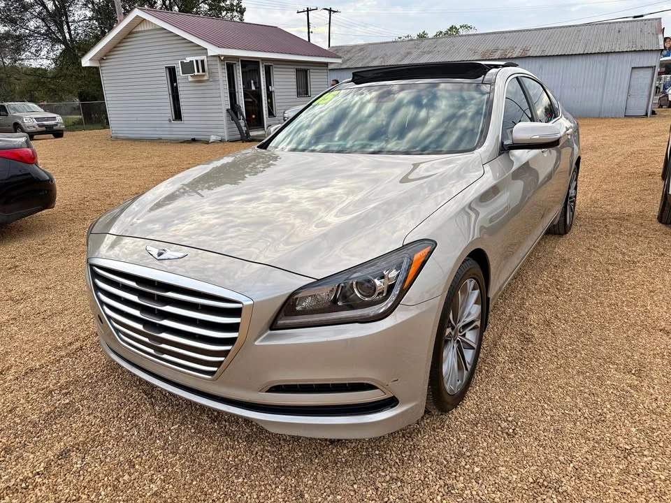 2015 Hyundai Genesis - Image 2 of 17