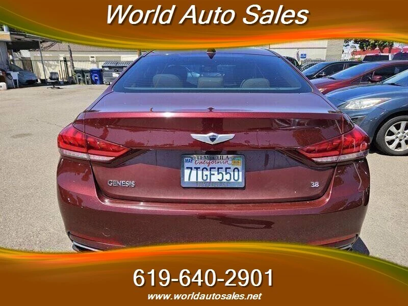 2015 Hyundai Genesis - Image 4 of 12