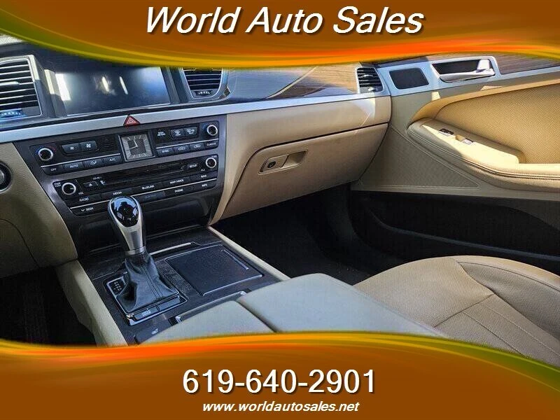 2015 Hyundai Genesis - Image 8 of 12