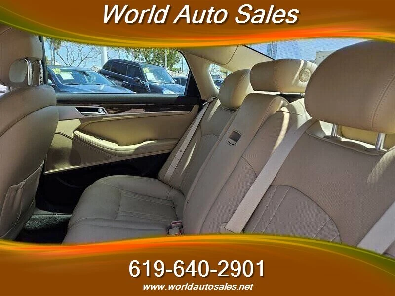 2015 Hyundai Genesis - Image 9 of 12