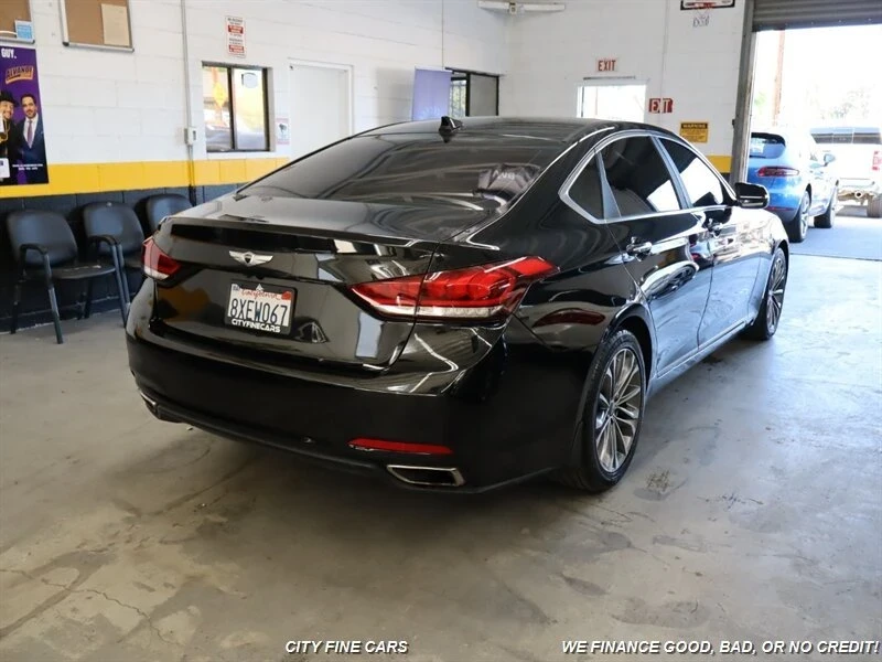 2015 Hyundai Genesis - Image 8 of 20