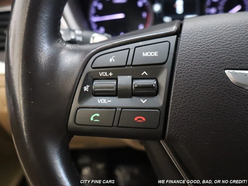 2015 Hyundai Genesis - Image 16 of 20