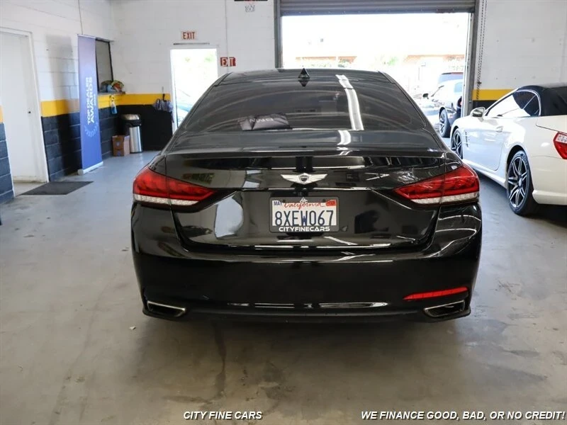2015 Hyundai Genesis - Image 7 of 20