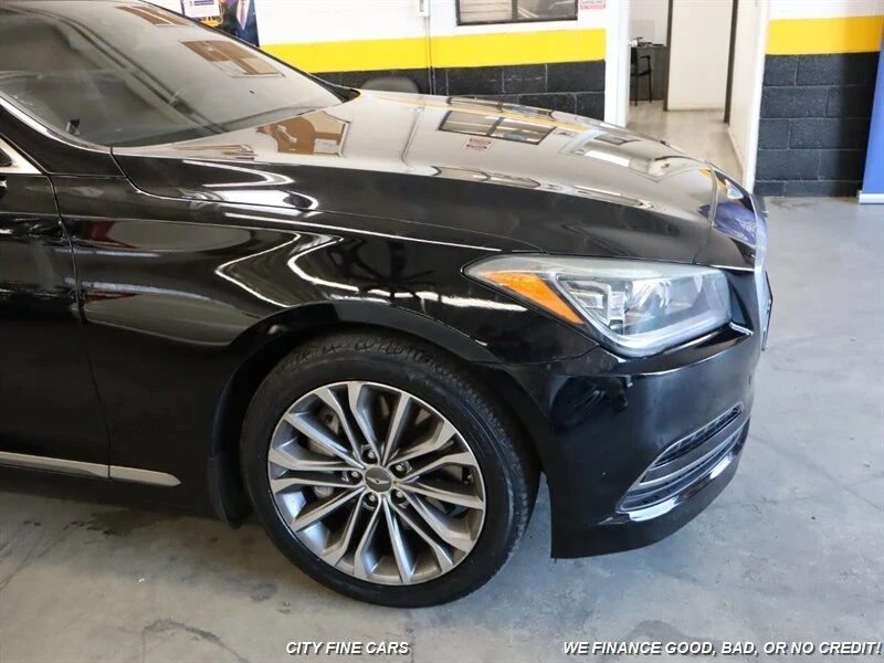2015 Hyundai Genesis - Image 11 of 20
