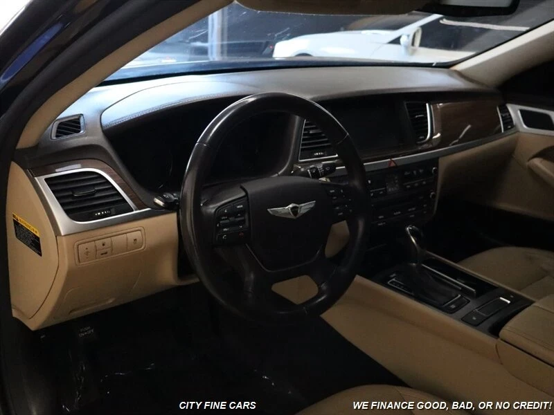 2015 Hyundai Genesis - Image 13 of 20