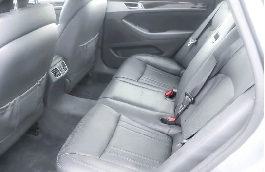 2015 Hyundai Genesis - Image 11 of 13