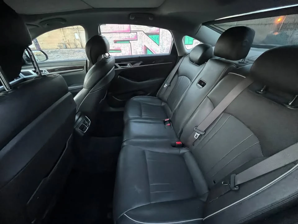 2015 Hyundai Genesis - Image 8 of 9
