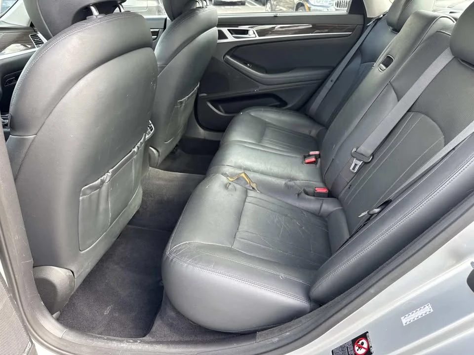 2015 Hyundai Genesis - Image 7 of 20