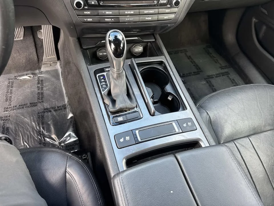 2015 Hyundai Genesis - Image 19 of 20
