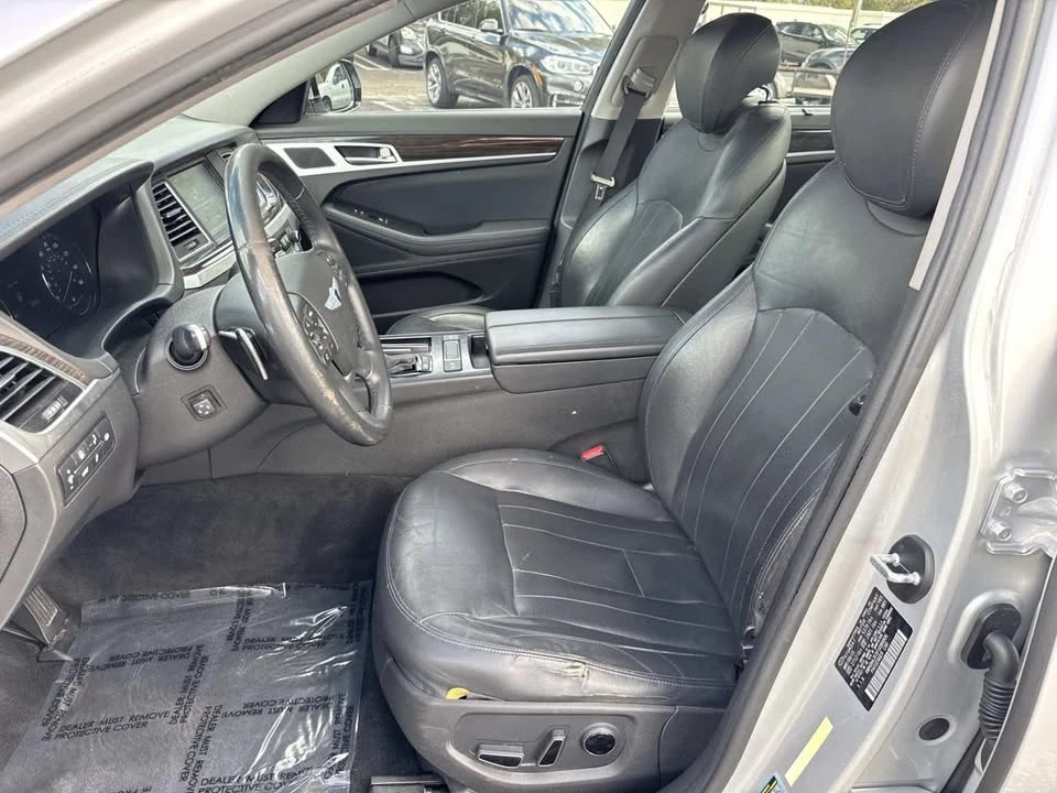 2015 Hyundai Genesis - Image 14 of 20