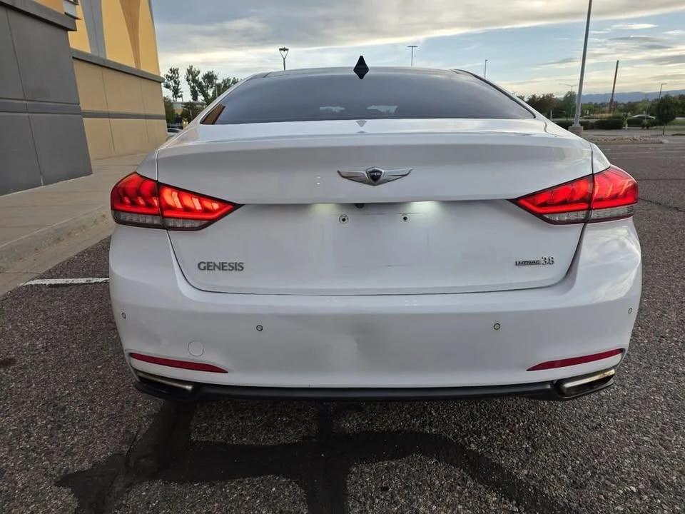 2015 Hyundai Genesis - Image 7 of 19