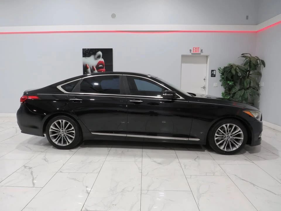 2015 Hyundai Genesis - Image 2 of 19