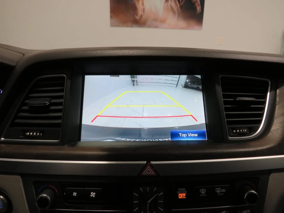 2015 Hyundai Genesis - Image 15 of 19