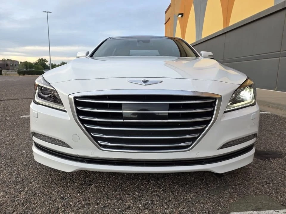 2015 Hyundai Genesis - Image 4 of 19