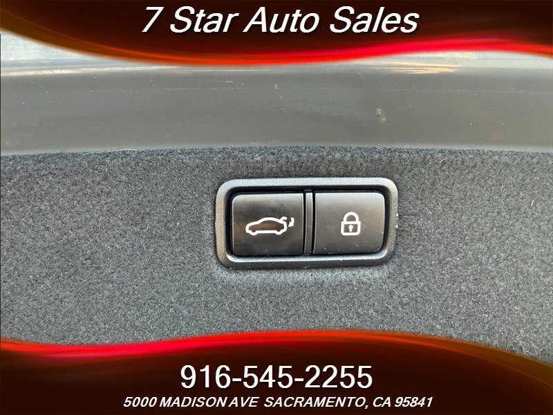 2015 Hyundai Genesis - Image 20 of 20