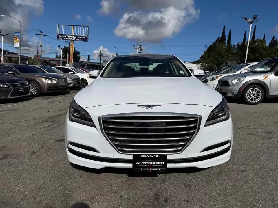 2015 Hyundai Genesis - Image 2 of 15