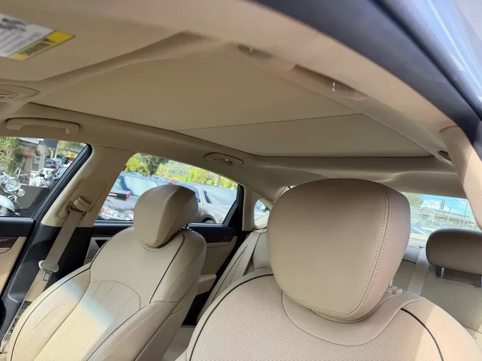 2015 Hyundai Genesis - Image 12 of 15