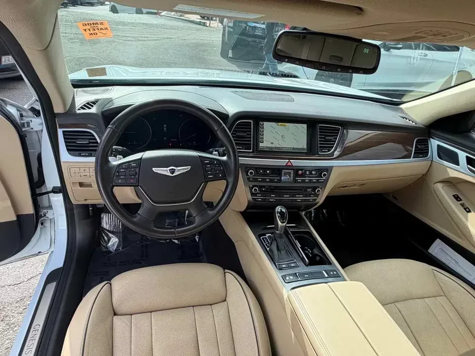 2015 Hyundai Genesis - Image 13 of 15