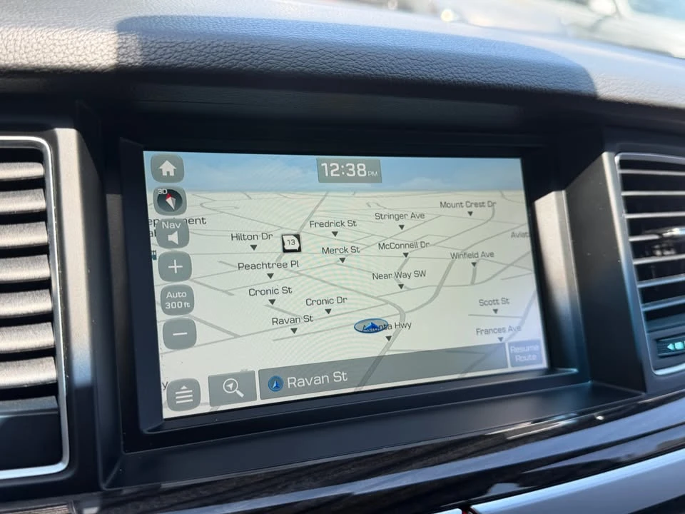 2015 Hyundai Genesis - Image 13 of 20