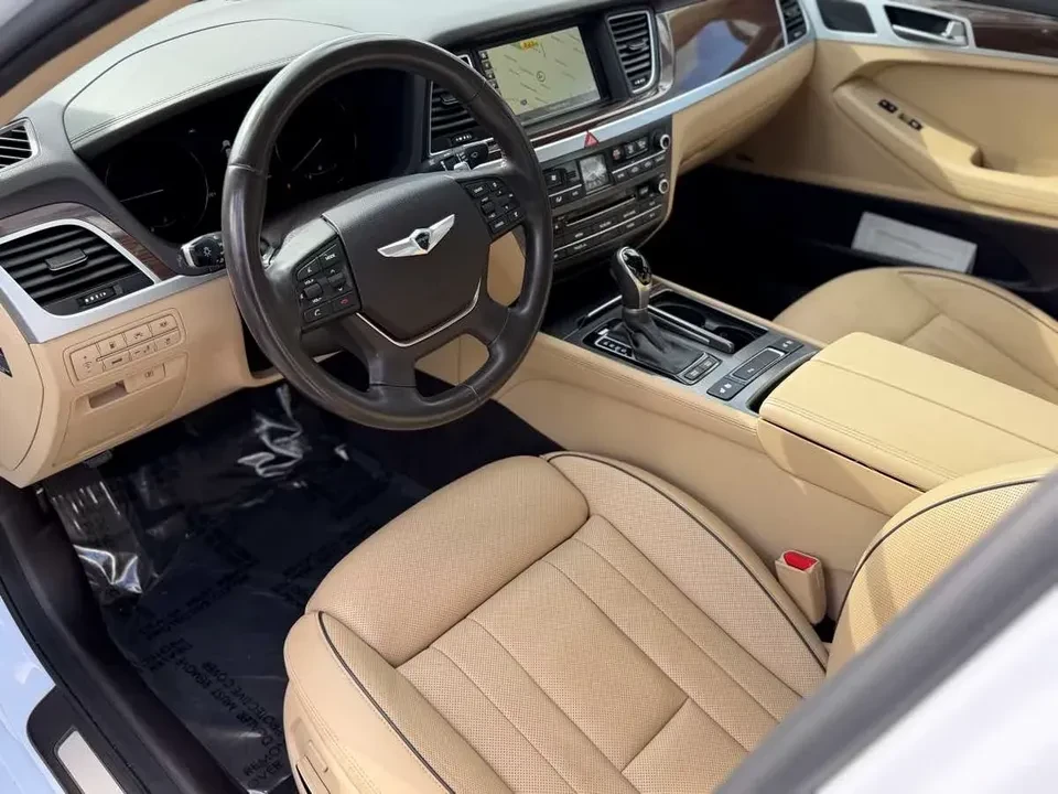 2015 Hyundai Genesis - Image 8 of 15