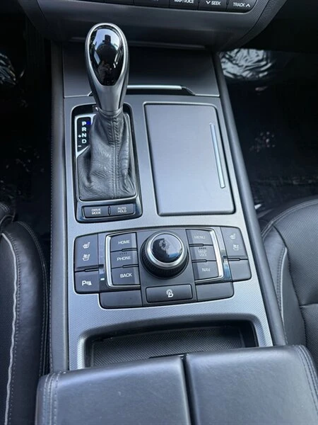 2015 Hyundai Genesis - Image 13 of 20